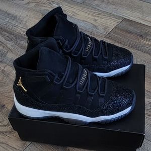 Jordan 11s
